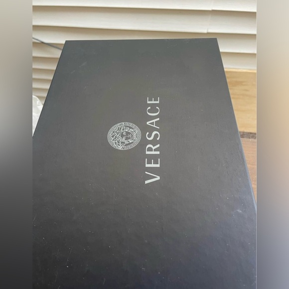 VERSACE POOL SLIDES - Picture 6 of 6